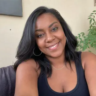 Fernanda C.
